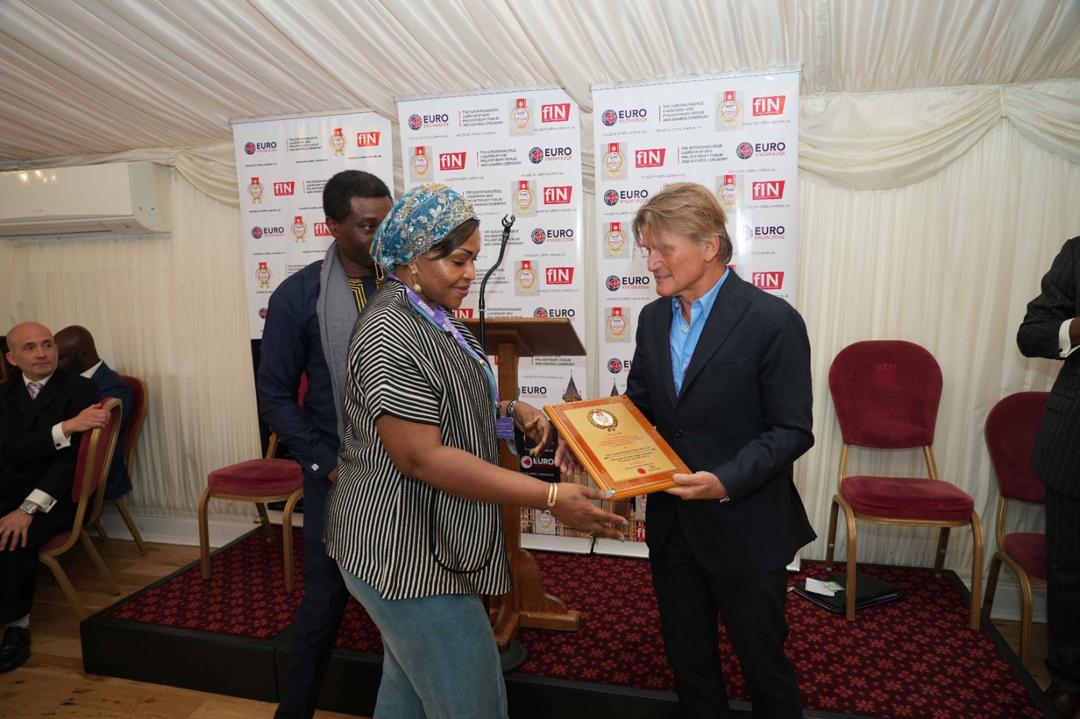 International recognition — London ceremony
